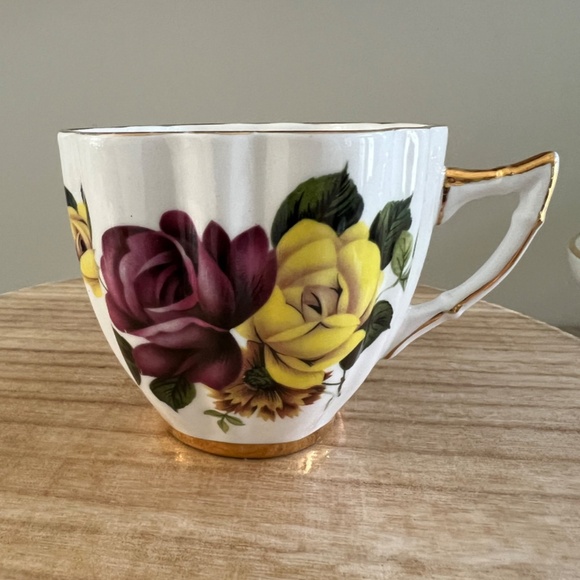 Vintage Windsor Cup & Saucer - Picture 8 of 13
